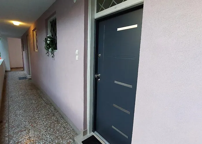 Maximino Apartment